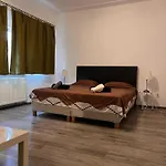 Cozy Apartman Bukarest